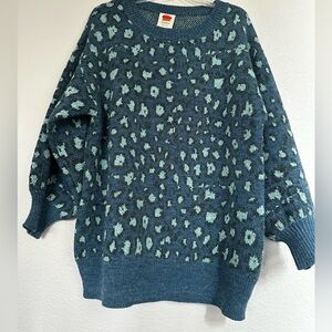 Farm Rio. Animal print sweater